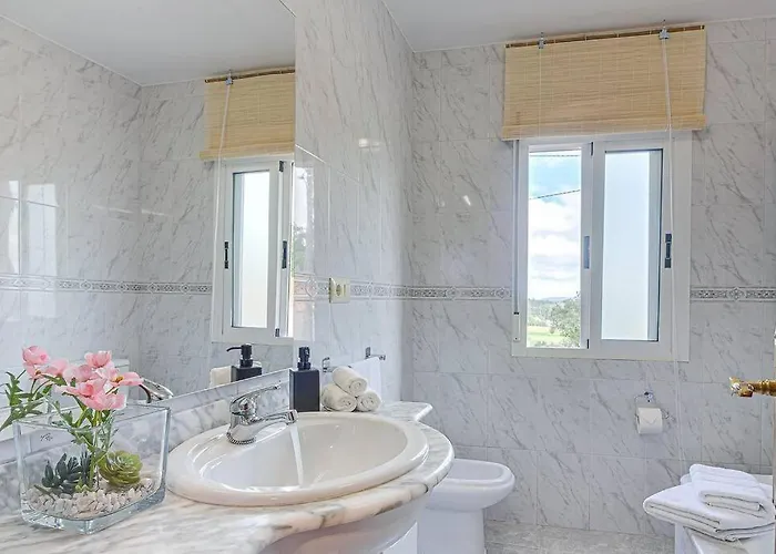 Casa Herminia بيت للعطل Coristanco